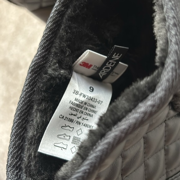 Vegan Leather Comfy cozy fur lined ankle bootie Sz 9 - Picture 8 of 16